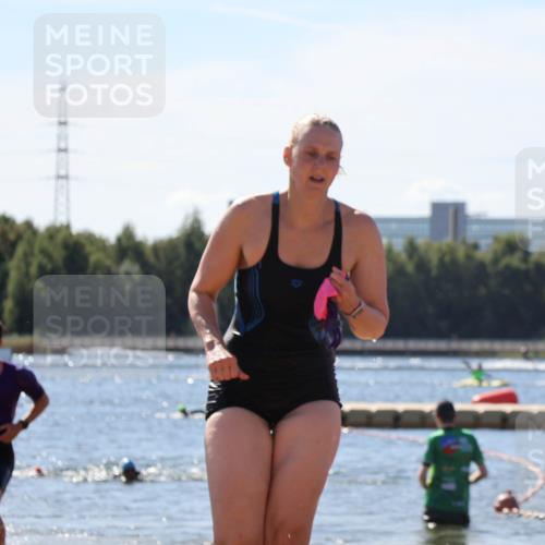 07.09.2025 - 19. Norderstedt Triathlon Luisa Fischer http://msf.ph/oto/8764464 07.09.2025 12:32:10 Schwimmen 179, 1388 meine-sportfotos.de