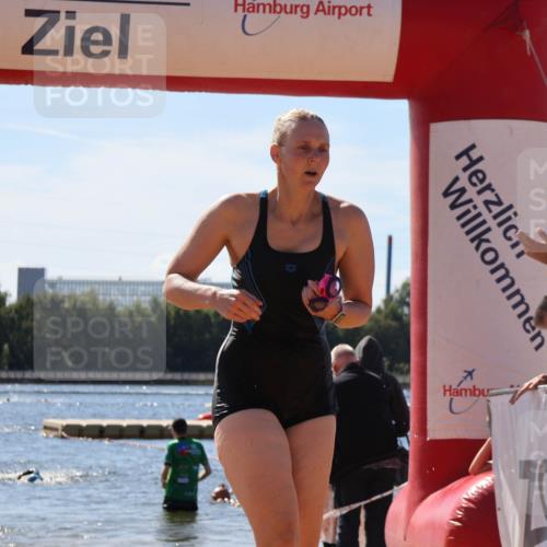 07.09.2025 - 19. Norderstedt Triathlon Luisa Fischer http://msf.ph/oto/8764478 07.09.2025 12:32:11 Schwimmen 179, 1388 meine-sportfotos.de