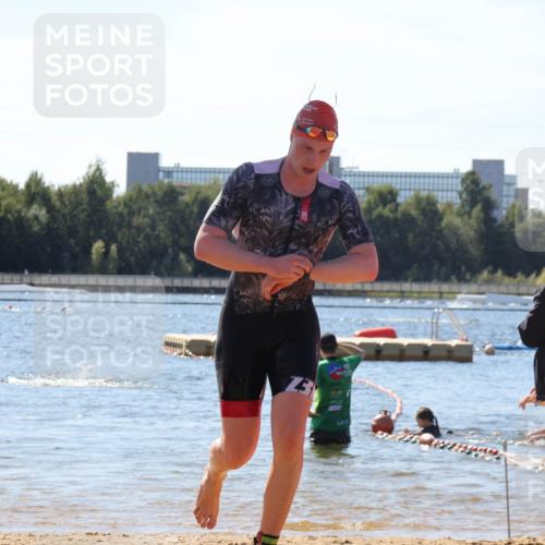 07.09.2025 - 19. Norderstedt Triathlon Luisa Fischer http://msf.ph/oto/8764552 07.09.2025 12:32:32 Schwimmen 275, 1271, 1326 meine-sportfotos.de