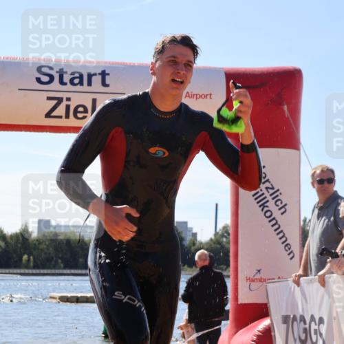 07.09.2025 - 19. Norderstedt Triathlon Luisa Fischer http://msf.ph/oto/8764607 07.09.2025 12:32:54 Schwimmen 327 meine-sportfotos.de