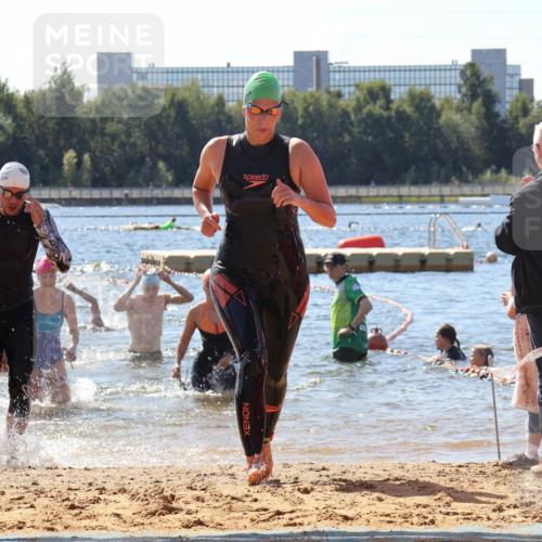 07.09.2025 - 19. Norderstedt Triathlon Luisa Fischer http://msf.ph/oto/8764617 07.09.2025 12:33:47 Schwimmen 232, 331 meine-sportfotos.de