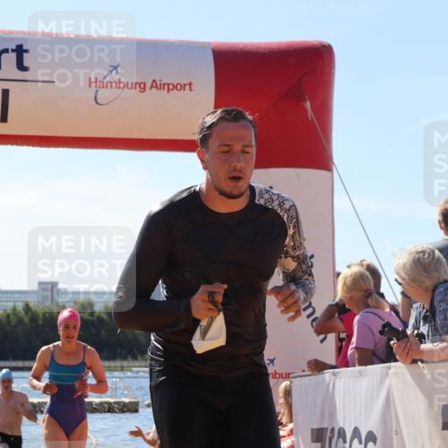 07.09.2025 - 19. Norderstedt Triathlon Luisa Fischer http://msf.ph/oto/8764683 07.09.2025 12:33:52 Schwimmen 232, 331, 799, 1299, 1354, 1389 meine-sportfotos.de