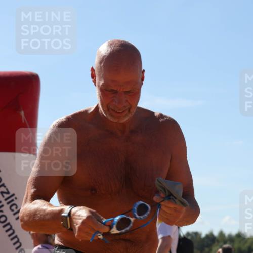 07.09.2025 - 19. Norderstedt Triathlon Luisa Fischer http://msf.ph/oto/8764735 07.09.2025 12:34:13 Schwimmen 240, 311 meine-sportfotos.de