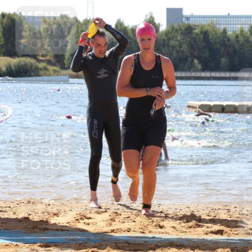 07.09.2025 - 19. Norderstedt Triathlon Luisa Fischer http://msf.ph/oto/8764749 07.09.2025 12:34:19 Schwimmen 230, 240, 311, 1259 meine-sportfotos.de