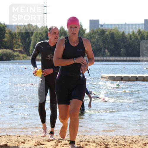 07.09.2025 - 19. Norderstedt Triathlon Luisa Fischer http://msf.ph/oto/8764764 07.09.2025 12:34:20 Schwimmen 230, 240, 311, 1259 meine-sportfotos.de