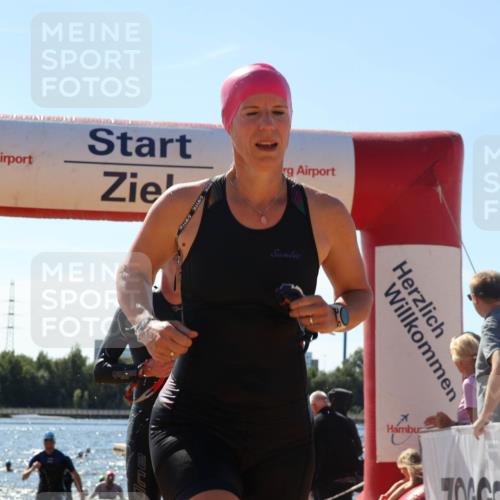 07.09.2025 - 19. Norderstedt Triathlon Luisa Fischer http://msf.ph/oto/8764795 07.09.2025 12:34:23 Schwimmen 230, 240, 311, 1215, 1259 meine-sportfotos.de