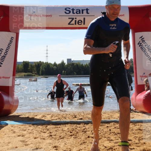 07.09.2025 - 19. Norderstedt Triathlon Luisa Fischer http://msf.ph/oto/8764852 07.09.2025 12:34:30 Schwimmen 211, 230, 1215, 1259 meine-sportfotos.de