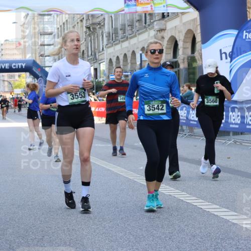 07.09.2025 - BARMER Alsterlauf Strokosch-Dieckow http://msf.ph/oto/8764873 07.09.2025 10:29:14 Ziel 2215, 2382, 3287, 4584, 5071, 6087 meine-sportfotos.de