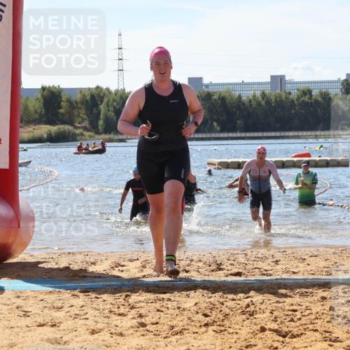 07.09.2025 - 19. Norderstedt Triathlon Luisa Fischer http://msf.ph/oto/8764889 07.09.2025 12:34:33 Schwimmen 211, 230, 241, 855, 1215 meine-sportfotos.de