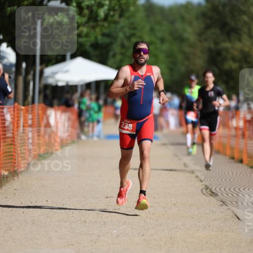 07.09.2025 - 19. Norderstedt Triathlon Michael Strokosch http://msf.ph/oto/8764973 07.09.2025 11:31:37 Laufen 238, 1390 meine-sportfotos.de