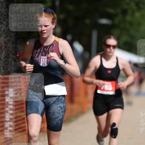 07.09.2025 - 19. Norderstedt Triathlon Michael Strokosch http://msf.ph/oto/8765141 07.09.2025 12:13:32 Laufen 765, 1161, 1182, 1190 meine-sportfotos.de