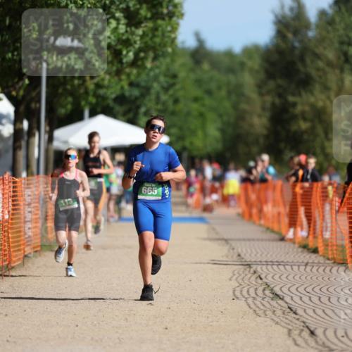 07.09.2025 - 19. Norderstedt Triathlon Michael Strokosch http://msf.ph/oto/8765149 07.09.2025 10:48:54 Laufen 71, 113, 645, 665 meine-sportfotos.de