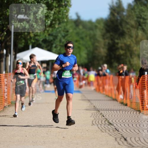 07.09.2025 - 19. Norderstedt Triathlon Michael Strokosch http://msf.ph/oto/8765159 07.09.2025 10:48:54 Laufen 71, 113, 645, 665 meine-sportfotos.de