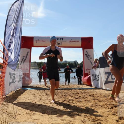 07.09.2025 - 19. Norderstedt Triathlon Luisa Fischer http://msf.ph/oto/8765166 07.09.2025 12:34:57 Schwimmen 242, 310, 318, 339, 344, 350, 805, 1356 meine-sportfotos.de
