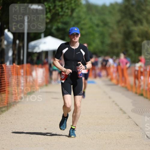 07.09.2025 - 19. Norderstedt Triathlon Michael Strokosch http://msf.ph/oto/8765194 07.09.2025 12:13:41 Laufen 306 meine-sportfotos.de