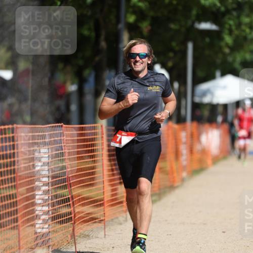 07.09.2025 - 19. Norderstedt Triathlon Michael Strokosch http://msf.ph/oto/8765300 07.09.2025 12:13:51 Laufen 287, 748 meine-sportfotos.de