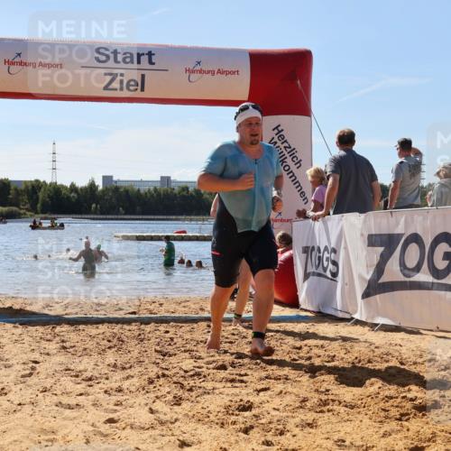07.09.2025 - 19. Norderstedt Triathlon Luisa Fischer http://msf.ph/oto/8765321 07.09.2025 12:35:21 Schwimmen 160, 842 meine-sportfotos.de