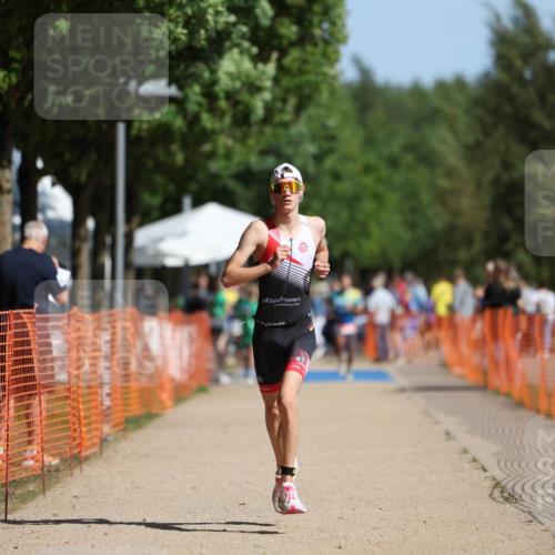 07.09.2025 - 19. Norderstedt Triathlon Michael Strokosch http://msf.ph/oto/8765354 07.09.2025 11:31:50 Laufen 200, 1176 meine-sportfotos.de
