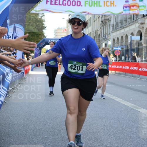 07.09.2025 - BARMER Alsterlauf Strokosch-Dieckow http://msf.ph/oto/8765388 07.09.2025 10:29:18 Ziel 2215, 2382, 3287, 5071 meine-sportfotos.de