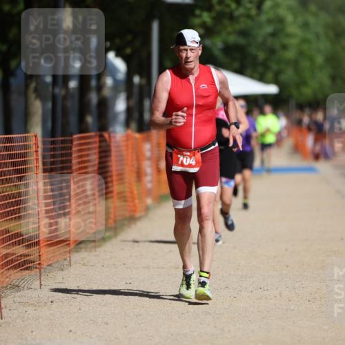 07.09.2025 - 19. Norderstedt Triathlon Michael Strokosch http://msf.ph/oto/8765401 07.09.2025 12:14:03 Laufen 704, 1334 meine-sportfotos.de