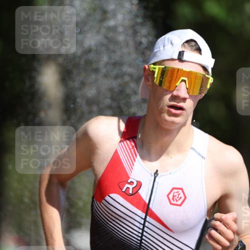 07.09.2025 - 19. Norderstedt Triathlon Michael Strokosch http://msf.ph/oto/8765527 07.09.2025 11:31:55 Laufen 1176 meine-sportfotos.de