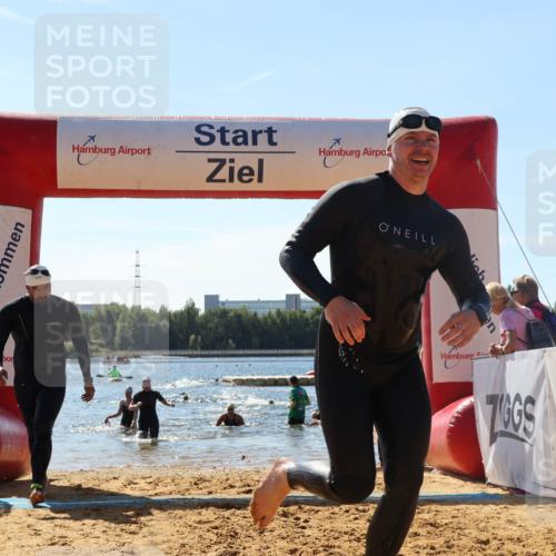 07.09.2025 - 19. Norderstedt Triathlon Luisa Fischer http://msf.ph/oto/8765658 07.09.2025 12:36:38 Schwimmen 193, 206, 324, 332 meine-sportfotos.de