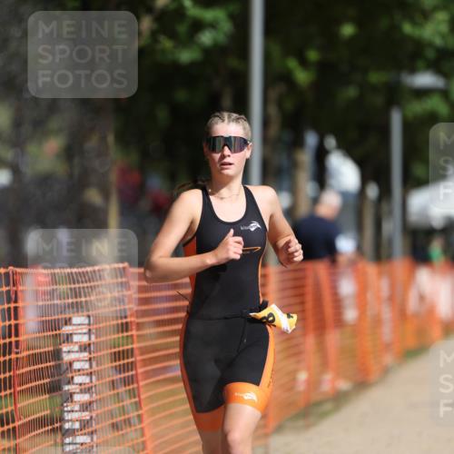 07.09.2025 - 19. Norderstedt Triathlon Michael Strokosch http://msf.ph/oto/8765671 07.09.2025 11:32:04 Laufen 760, 1168 meine-sportfotos.de