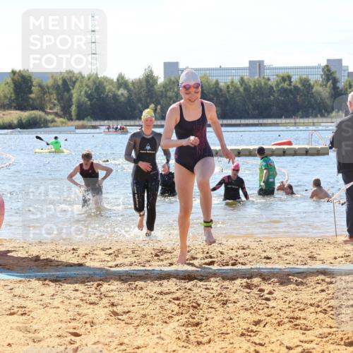 07.09.2025 - 19. Norderstedt Triathlon Luisa Fischer http://msf.ph/oto/8765855 07.09.2025 12:37:01 Schwimmen 313, 321, 323, 329, 330, 333, 804 meine-sportfotos.de