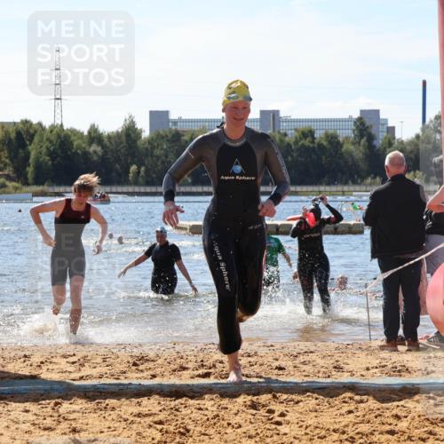 07.09.2025 - 19. Norderstedt Triathlon Luisa Fischer http://msf.ph/oto/8765883 07.09.2025 12:37:04 Schwimmen 313, 321, 333, 343, 804 meine-sportfotos.de