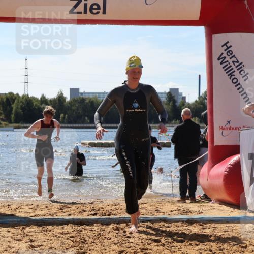 07.09.2025 - 19. Norderstedt Triathlon Luisa Fischer http://msf.ph/oto/8765889 07.09.2025 12:37:05 Schwimmen 313, 321, 333, 343, 804 meine-sportfotos.de