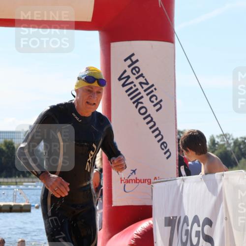 07.09.2025 - 19. Norderstedt Triathlon Luisa Fischer http://msf.ph/oto/8766003 07.09.2025 12:37:30 Schwimmen 338, 347 meine-sportfotos.de