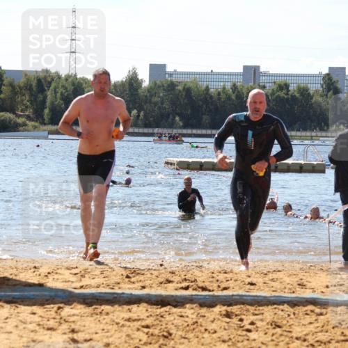 07.09.2025 - 19. Norderstedt Triathlon Luisa Fischer http://msf.ph/oto/8766016 07.09.2025 12:37:35 Schwimmen 338, 347, 360 meine-sportfotos.de
