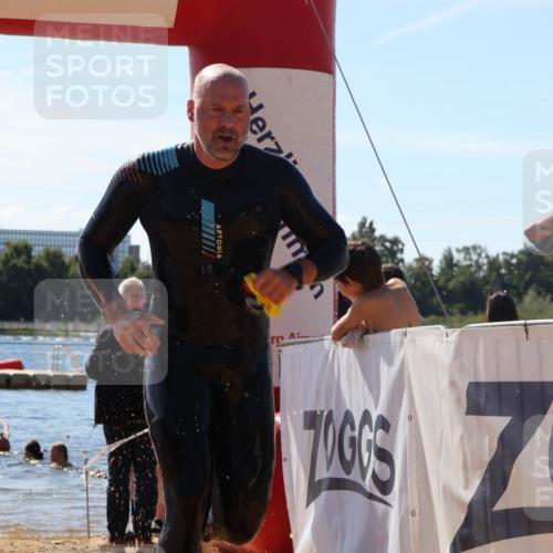 07.09.2025 - 19. Norderstedt Triathlon Luisa Fischer http://msf.ph/oto/8766045 07.09.2025 12:37:36 Schwimmen 338, 347, 360 meine-sportfotos.de