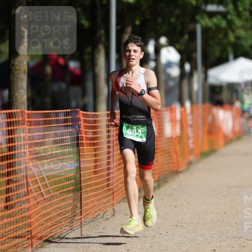 07.09.2025 - 19. Norderstedt Triathlon Michael Strokosch http://msf.ph/oto/8766167 07.09.2025 10:49:52 Laufen 92, 664, 1118 meine-sportfotos.de