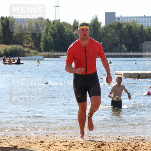 07.09.2025 - 19. Norderstedt Triathlon Luisa Fischer http://msf.ph/oto/8766184 07.09.2025 12:38:11 Schwimmen 298, 316 meine-sportfotos.de