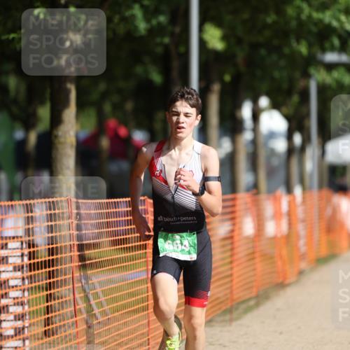 07.09.2025 - 19. Norderstedt Triathlon Michael Strokosch http://msf.ph/oto/8766188 07.09.2025 10:49:53 Laufen 92, 664, 1118 meine-sportfotos.de
