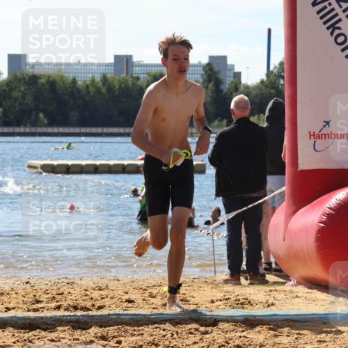 07.09.2025 - 19. Norderstedt Triathlon Luisa Fischer http://msf.ph/oto/8766225 07.09.2025 12:38:17 Schwimmen 298, 316, 357 meine-sportfotos.de