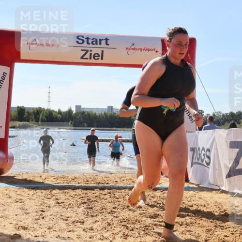 07.09.2025 - 19. Norderstedt Triathlon Luisa Fischer http://msf.ph/oto/8766303 07.09.2025 12:38:50 Schwimmen 320, 334, 352, 359, 777 meine-sportfotos.de