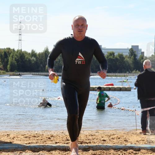 07.09.2025 - 19. Norderstedt Triathlon Luisa Fischer http://msf.ph/oto/8766412 07.09.2025 12:39:32 Schwimmen 322 meine-sportfotos.de