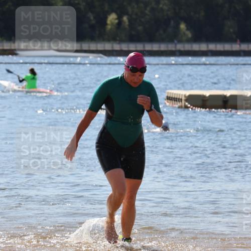 07.09.2025 - 19. Norderstedt Triathlon Luisa Fischer http://msf.ph/oto/8766522 07.09.2025 12:40:00 Schwimmen 337, 349 meine-sportfotos.de