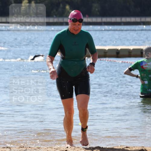 07.09.2025 - 19. Norderstedt Triathlon Luisa Fischer http://msf.ph/oto/8766528 07.09.2025 12:40:02 Schwimmen 337, 349 meine-sportfotos.de