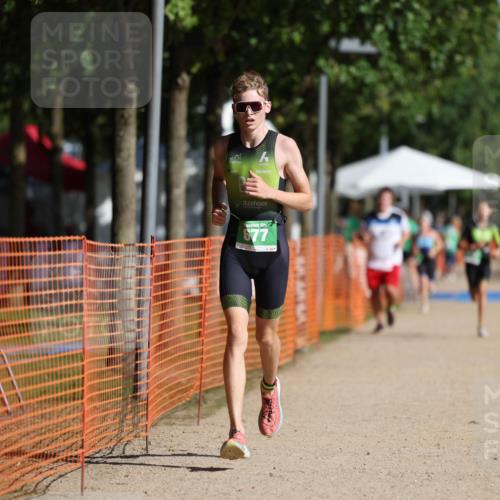 07.09.2025 - 19. Norderstedt Triathlon Michael Strokosch http://msf.ph/oto/8766565 07.09.2025 10:50:20 Laufen 677 meine-sportfotos.de