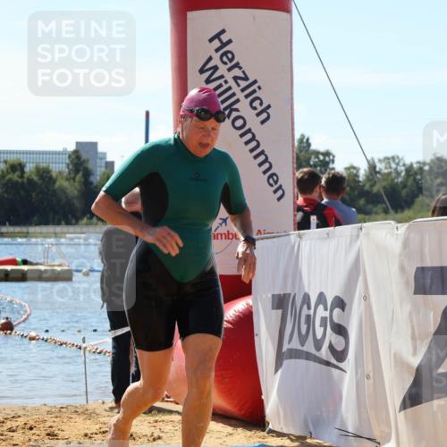 07.09.2025 - 19. Norderstedt Triathlon Luisa Fischer http://msf.ph/oto/8766572 07.09.2025 12:40:06 Schwimmen 337, 349 meine-sportfotos.de