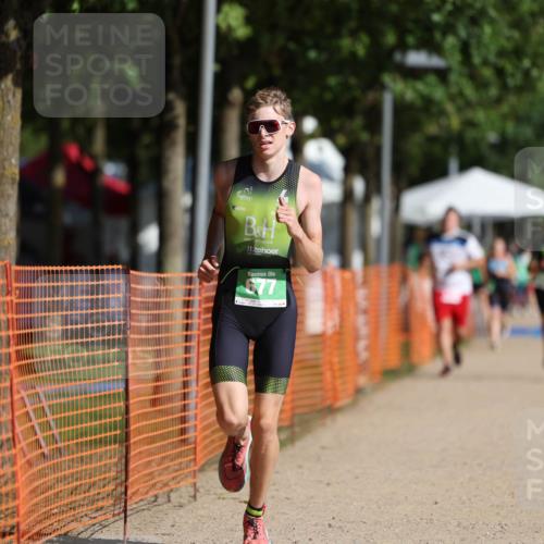 07.09.2025 - 19. Norderstedt Triathlon Michael Strokosch http://msf.ph/oto/8766595 07.09.2025 10:50:20 Laufen 677 meine-sportfotos.de