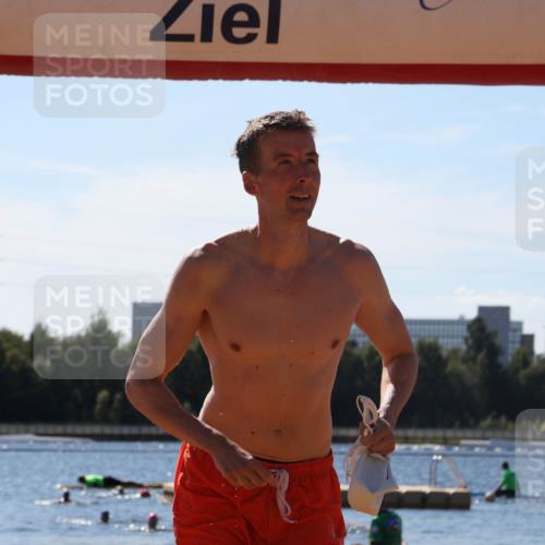 07.09.2025 - 19. Norderstedt Triathlon Luisa Fischer http://msf.ph/oto/8766613 07.09.2025 12:40:45 Schwimmen 790 meine-sportfotos.de