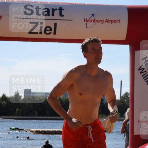 07.09.2025 - 19. Norderstedt Triathlon Luisa Fischer http://msf.ph/oto/8766617 07.09.2025 12:40:45 Schwimmen 790 meine-sportfotos.de