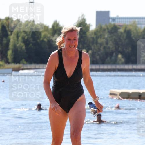 07.09.2025 - 19. Norderstedt Triathlon Luisa Fischer http://msf.ph/oto/8766698 07.09.2025 12:41:34 Schwimmen 315, 355 meine-sportfotos.de