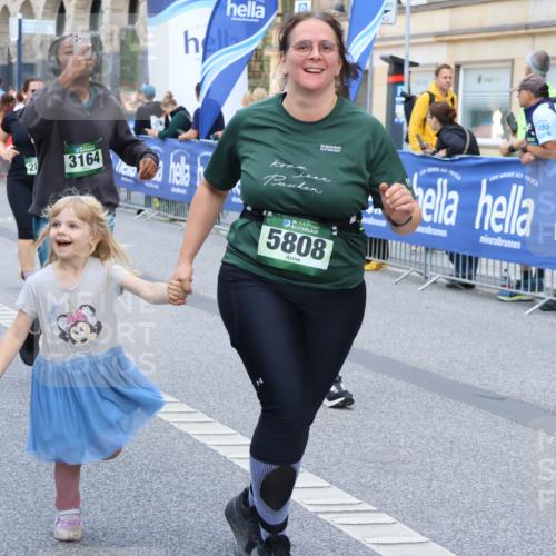 07.09.2025 - BARMER Alsterlauf Strokosch-Dieckow http://msf.ph/oto/8766700 07.09.2025 10:11:32 Ziel 2171, 2293, 2846, 2847, 3036, 3126, 3327, 3366, 3367, 3613, 3614, 3692, 3792, 4193, 4376, 4415, 4491, 4970, 5175, 5214, 5418, 5448, 5649, 5650, 5758, 5760, 5813, 5827, 5911, 5956, 6008, 6009, 6130, 6144, 6180, 8038, 8039, 8126, 8145 meine-sportfotos.de
