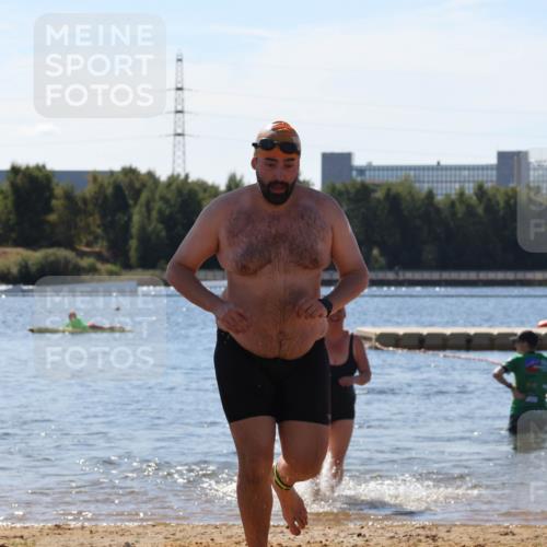 07.09.2025 - 19. Norderstedt Triathlon Luisa Fischer http://msf.ph/oto/8766762 07.09.2025 12:42:19 Schwimmen 335, 342, 708 meine-sportfotos.de