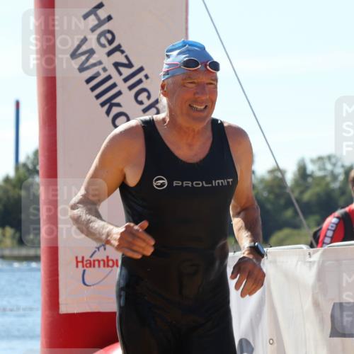 07.09.2025 - 19. Norderstedt Triathlon Luisa Fischer http://msf.ph/oto/8766846 07.09.2025 12:43:48 Schwimmen 325 meine-sportfotos.de